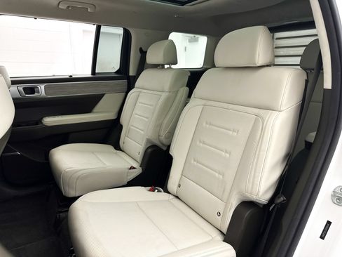 Used 2024 Hyundai Santa Fe Calligraphy AWD/4WD image 31