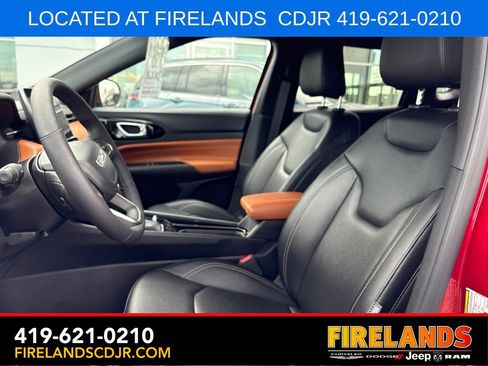 Used 2025 Jeep Compass Limited AWD/4WD image 13