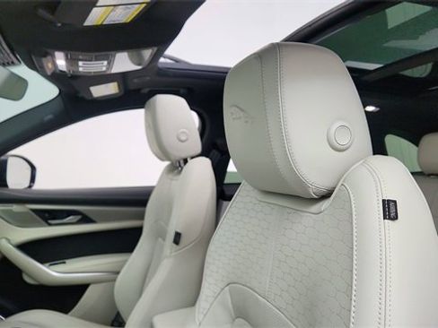 Used 2025 Jaguar F-PACE R-Dynamic S image 31