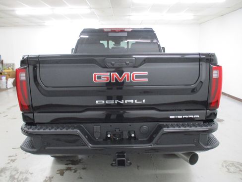 New 2025 GMC Sierra 2500 Denali w/ Technology Package image 4