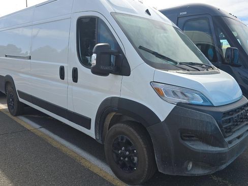 Used 2025 RAM ProMaster 3500 w/ Quick Order Package 22G SLT image 2
