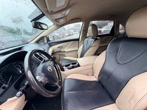 Used 2010 Toyota Venza AWD w/ Convenience Pkg image 32