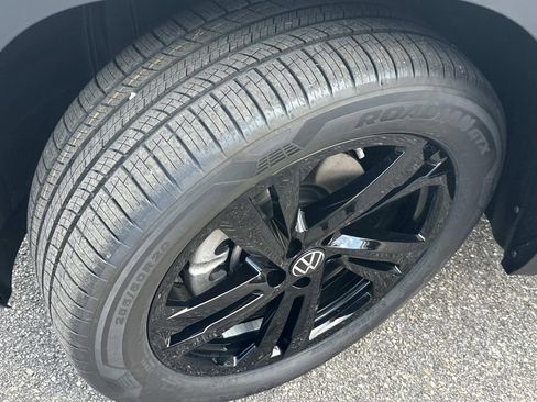 New 2026 Volkswagen Atlas Cross Sport SEL R-Line AWD/4WD image 11