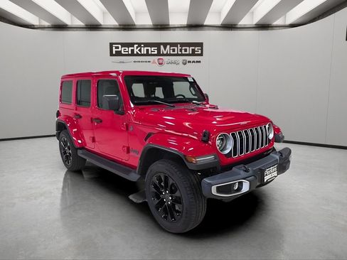 Certified 2025 Jeep Wrangler Unlimited Sahara AWD/4WD image 7