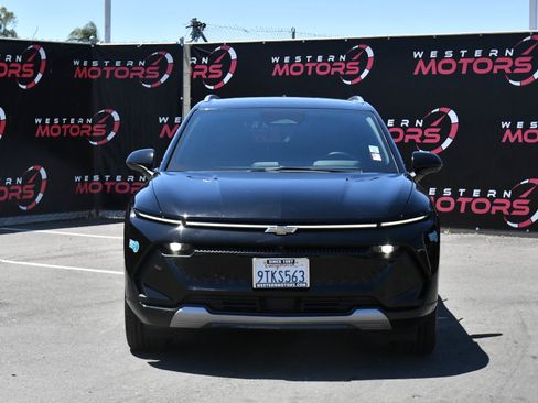 Used 2025 Chevrolet Equinox EV LT FWD image 2