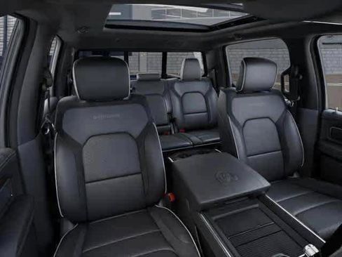 New 2026 RAM 1500 Laramie AWD/4WD image 32