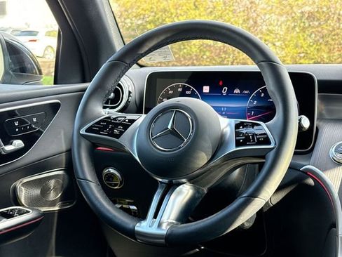 Used 2026 Mercedes-Benz GLC 300 4MATIC image 19