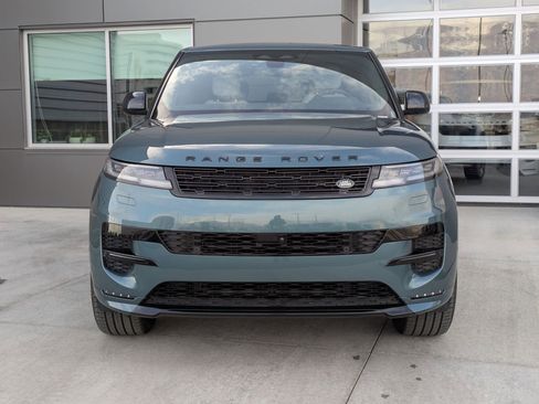 New 2026 Land Rover Range Rover Sport Dynamic SE image 2