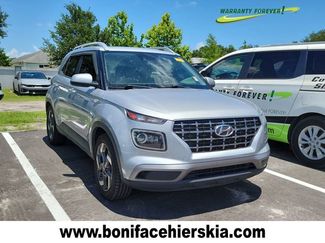 Used 2020 Hyundai Venue SEL w/ Convenience + Premium Package FWD video 1