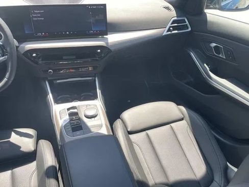 Used 2025 BMW 330i xDrive Sedan AWD/4WD image 16