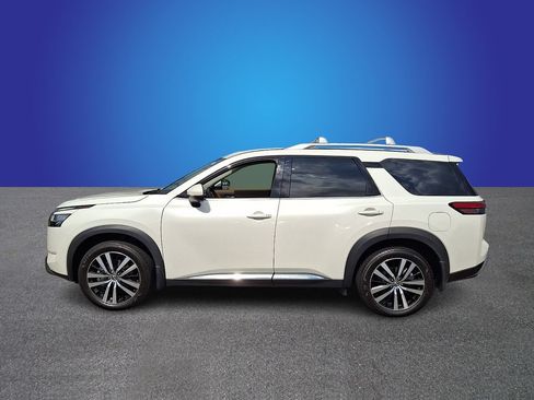 Used 2024 Nissan Pathfinder Platinum w/ Cargo Package AWD/4WD image 7