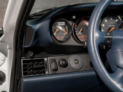 Used 1995 Porsche 911 Cabriolet image 19