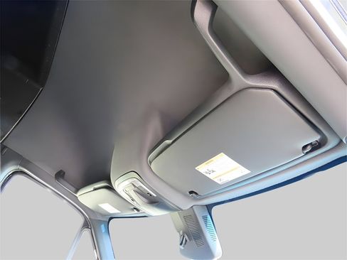 Used 2024 Mercedes-Benz Sprinter 2500 image 20