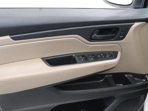 Used 2023 Honda Odyssey EX-L image 19