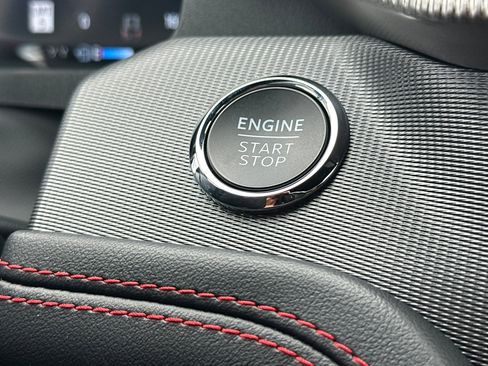 Used 2025 Ford Explorer ST-Line image 24