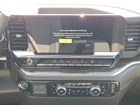 New 2026 GMC Sierra 1500 SLE image 25