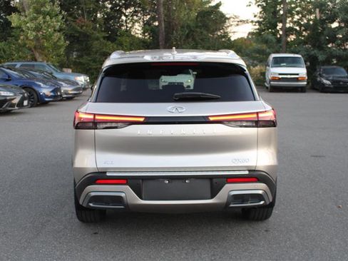 Used 2023 INFINITI QX60 Sensory w/ Vision Package image 7