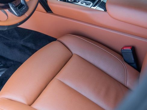 Certified 2025 Rolls-Royce Cullinan Black Badge w/ Leather Finishing Pack AWD/4WD image 21