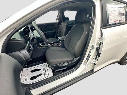 New 2026 Kia K4 FWD image 19