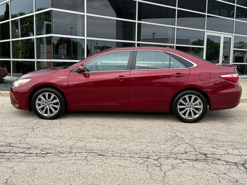 Used 2016 Toyota Camry XLE w/ Moonroof Package FWD image 6