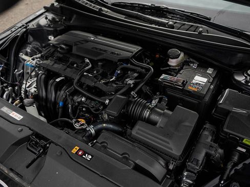 New 2026 Hyundai Elantra Sport image 7