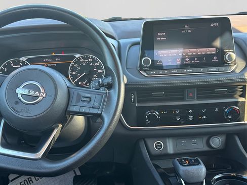 Used 2023 Nissan Rogue S image 19