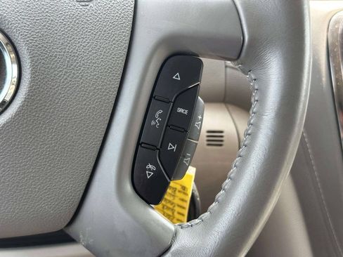 Used 2017 Buick Enclave Convenience FWD image 30