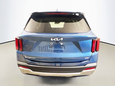 Used 2025 Kia Sorento EX AWD/4WD image 7