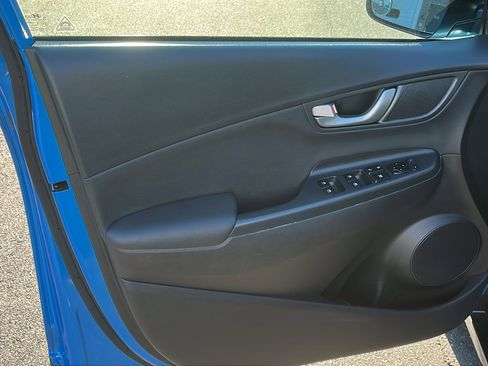 Used 2018 Hyundai Kona Limited image 11