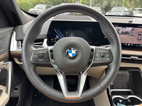 Used 2025 BMW X1 xDrive28i w/ Technology Package AWD/4WD image 18