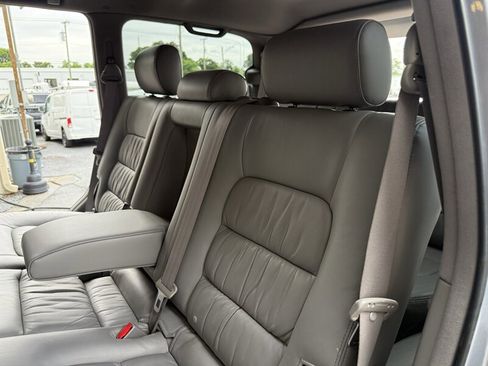 Used 2005 Lexus LX 470 4WD image 76