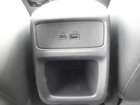 Used 2025 Chevrolet Trax ACTIV w/ Sunroof Package image 25