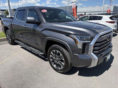 Used 2026 Toyota Tundra Limited AWD/4WD image 2