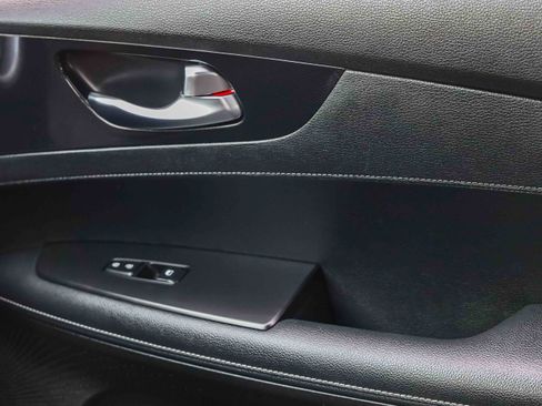 Certified 2023 Kia Forte GT-Line w/ GT-Line Technology Package FWD image 16