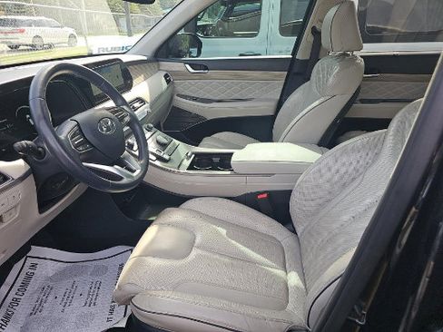 Used 2021 Hyundai Palisade Calligraphy w/ Winter Package FWD image 9