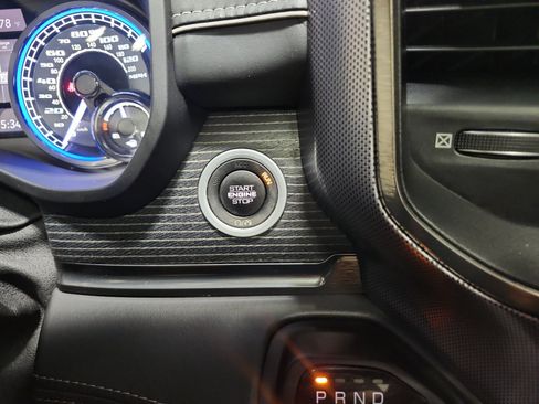 Used 2019 RAM 1500 Limited AWD/4WD image 25