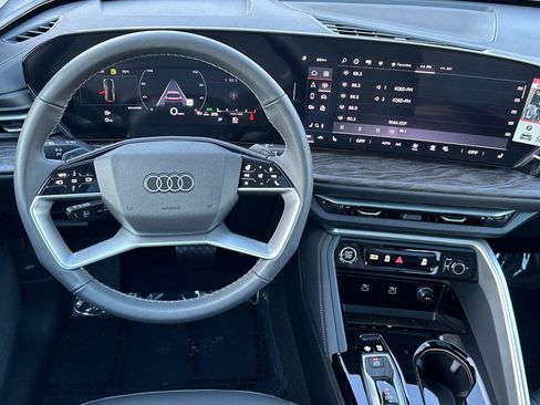 New 2025 Audi Q5 Premium image 13