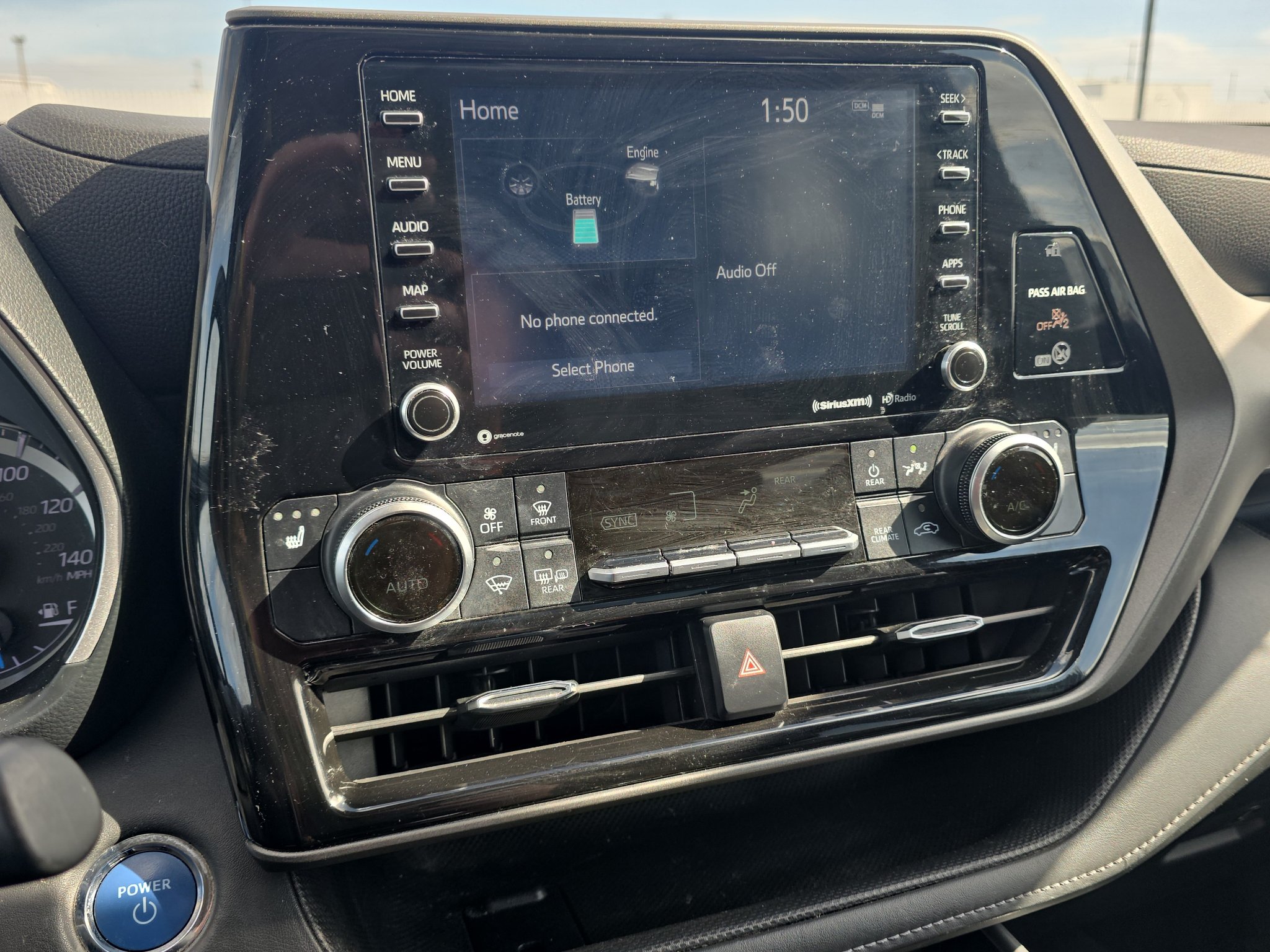 Certified 2022 Toyota Highlander XLE AWD/4WD image 12
