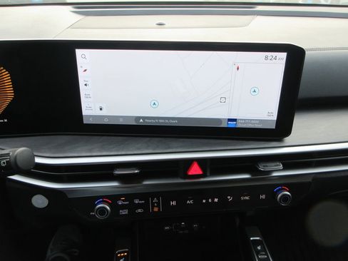 Used 2024 Kia Sorento X-Line EX image 32