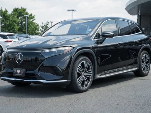 Used 2023 Mercedes-Benz EQS 450+ 4MATIC SUV image 3