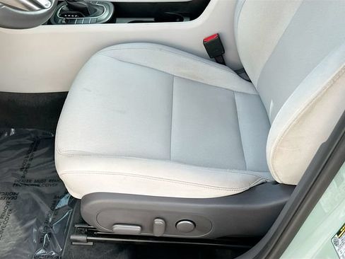 Used 2025 Hyundai Kona SEL FWD image 18