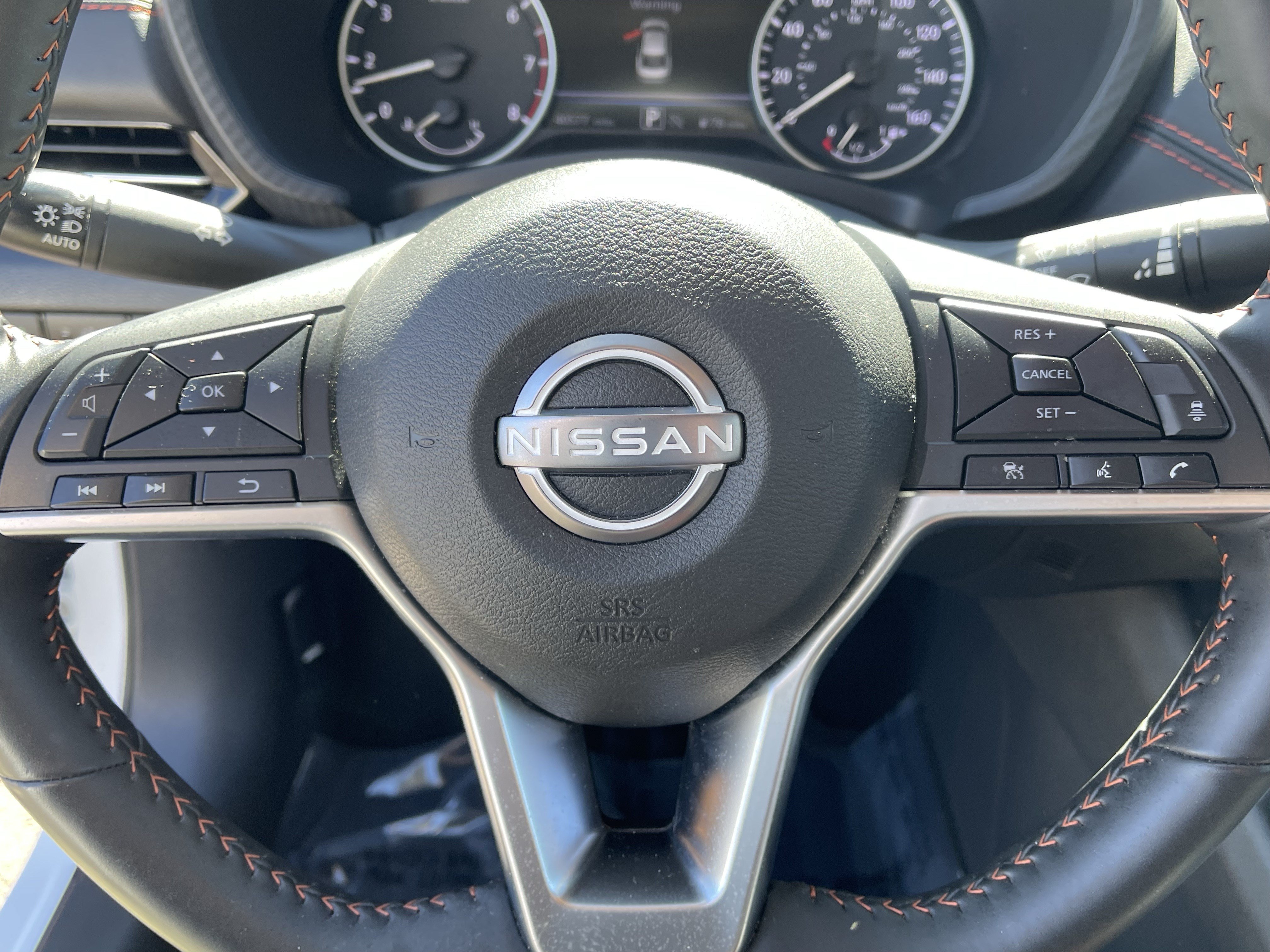 Used 2025 Nissan Sentra SR FWD image 18