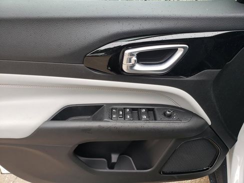 New 2026 Jeep Compass Limited image 11