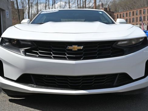 Used 2022 Chevrolet Camaro LT w/ Technology Package RWD image 8