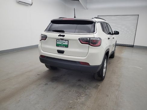 Used 2019 Jeep Compass Latitude w/ Popular Equipment Group AWD/4WD image 7