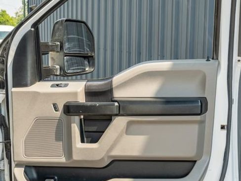 Used 2020 Ford F250 XL w/ Power Equipment Group image 42