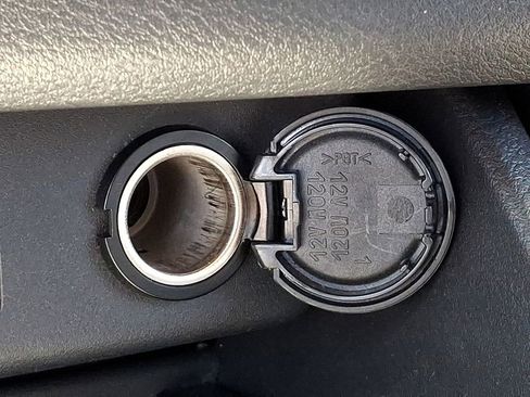 Used 2025 Nissan Rogue SV AWD/4WD image 26