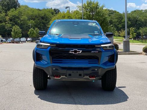 Used 2023 Chevrolet Colorado ZR2 w/ ZR2 Convenience Package III AWD/4WD image 2