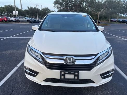 Used 2019 Honda Odyssey Touring image 2