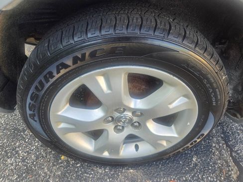 Used 2007 Toyota Matrix XR FWD image 40